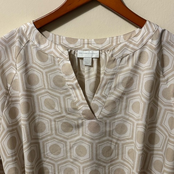 New York & Company Cream Geometric Long Sleeve Blouse - Picture 3 of 15